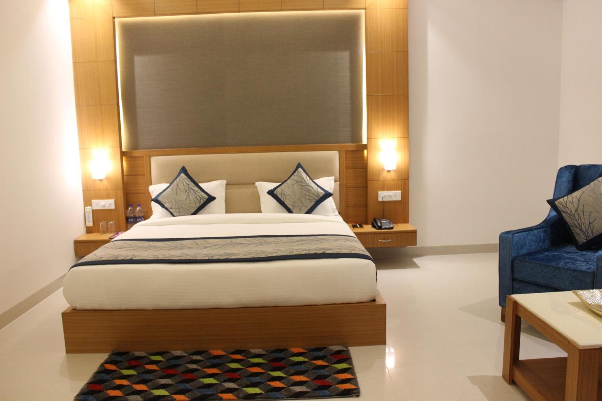 Hotel Transit International- Aerocity Delhi Airport Neu-Delhi Exterior foto