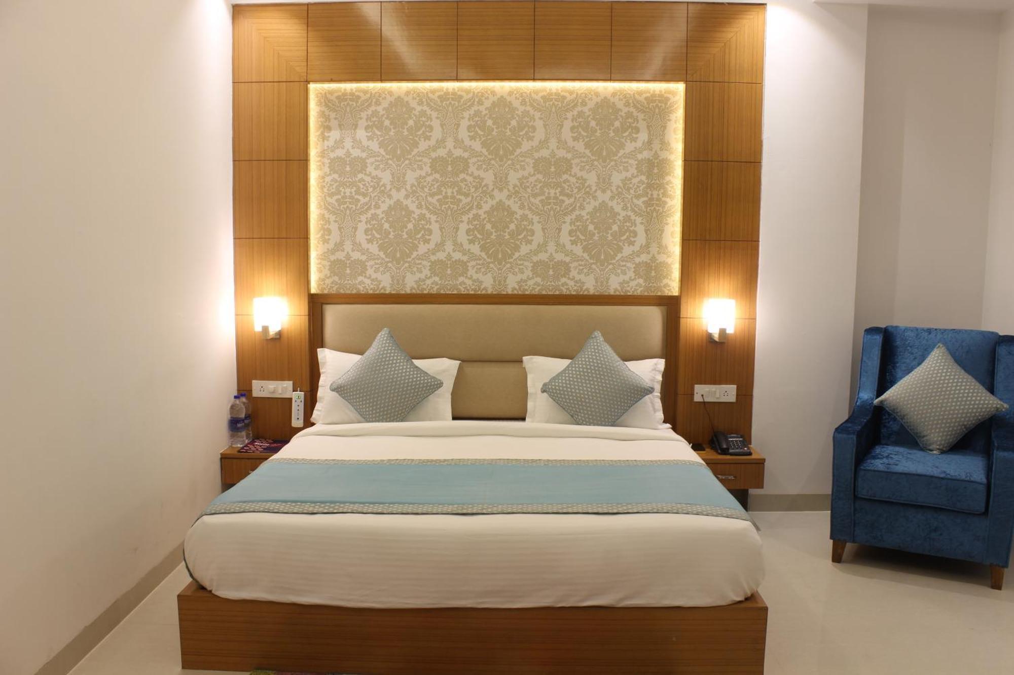Hotel Transit International- Aerocity Delhi Airport Neu-Delhi Exterior foto