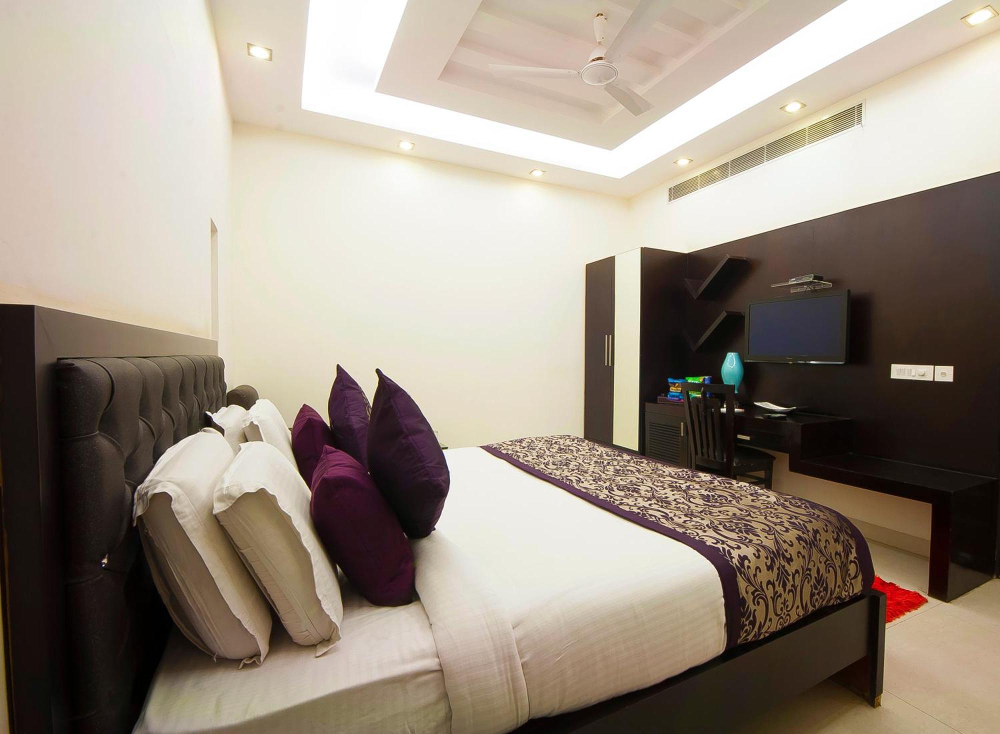 Hotel Transit International- Aerocity Delhi Airport Neu-Delhi Exterior foto