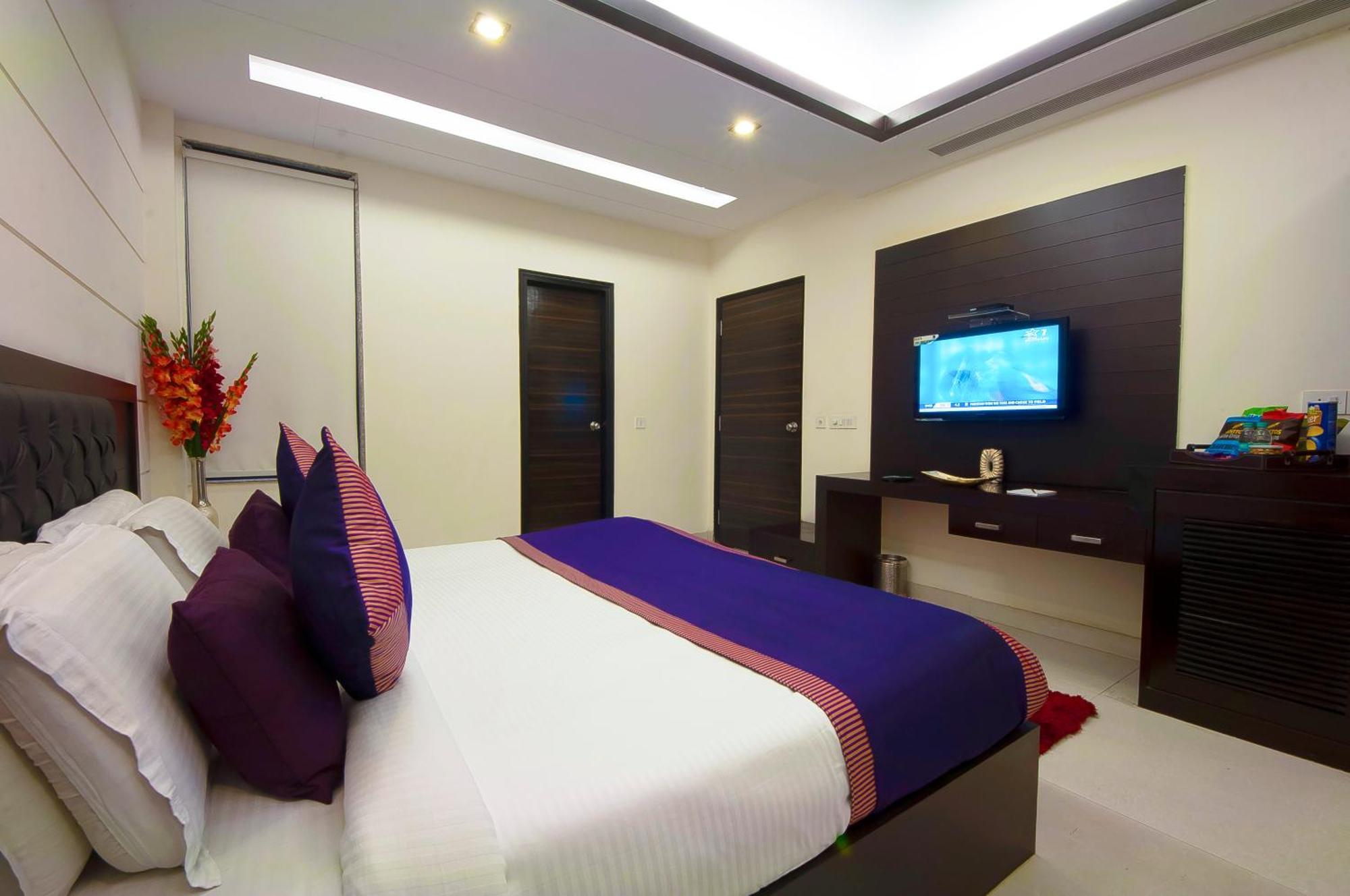 Hotel Transit International- Aerocity Delhi Airport Neu-Delhi Exterior foto