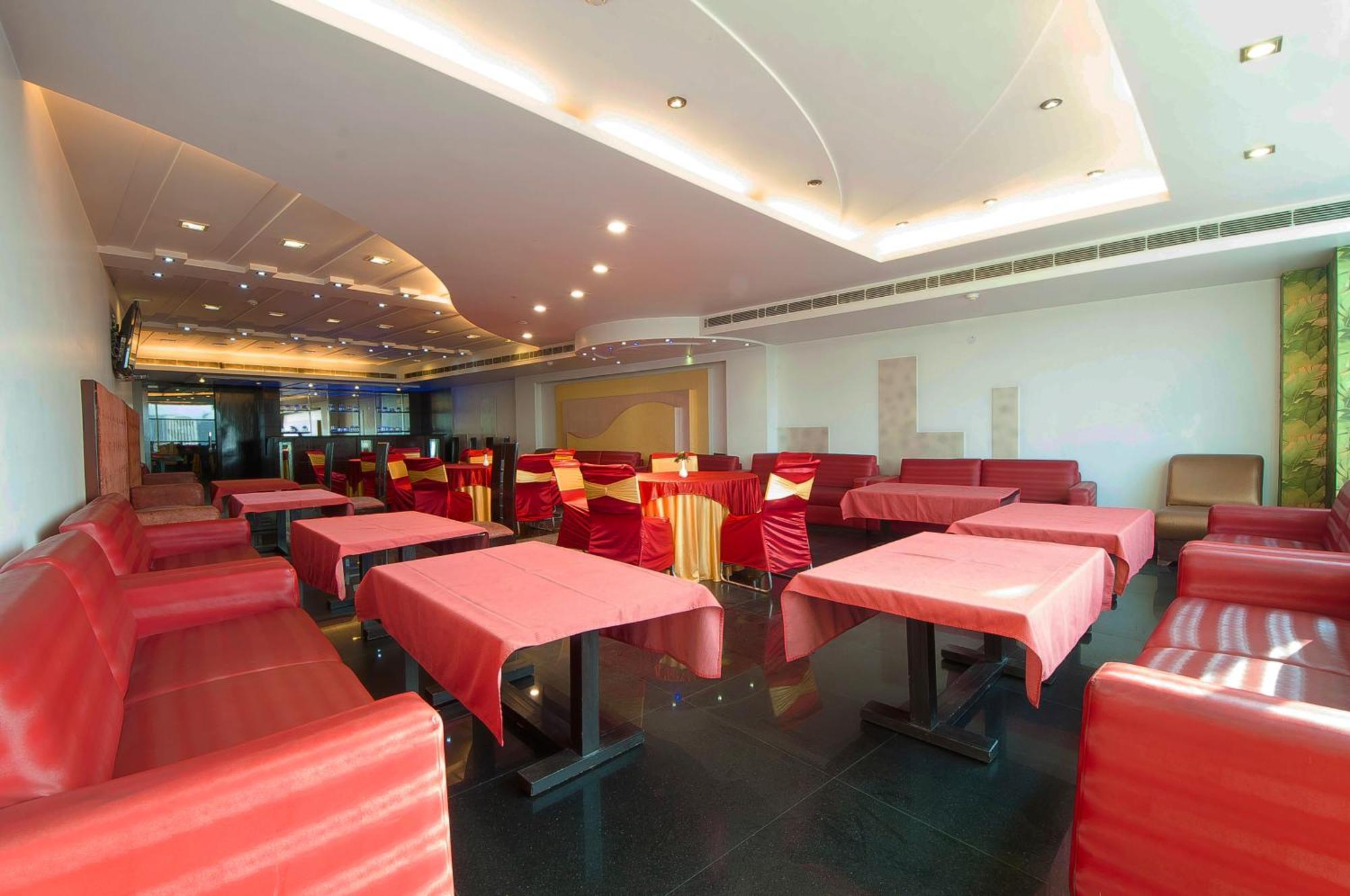 Hotel Transit International- Aerocity Delhi Airport Neu-Delhi Exterior foto